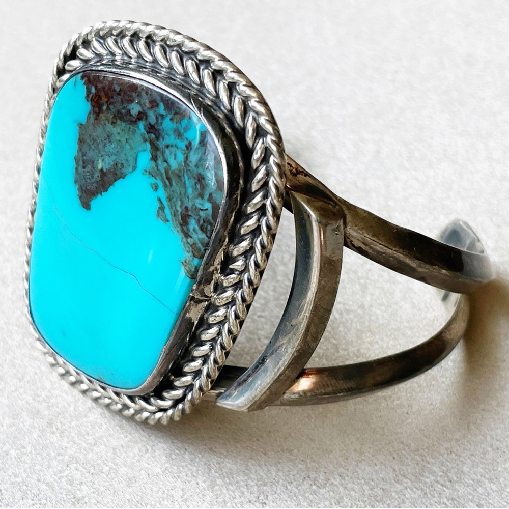 Vintage Turquoise and Silver Cuff - Picture 3 of 9